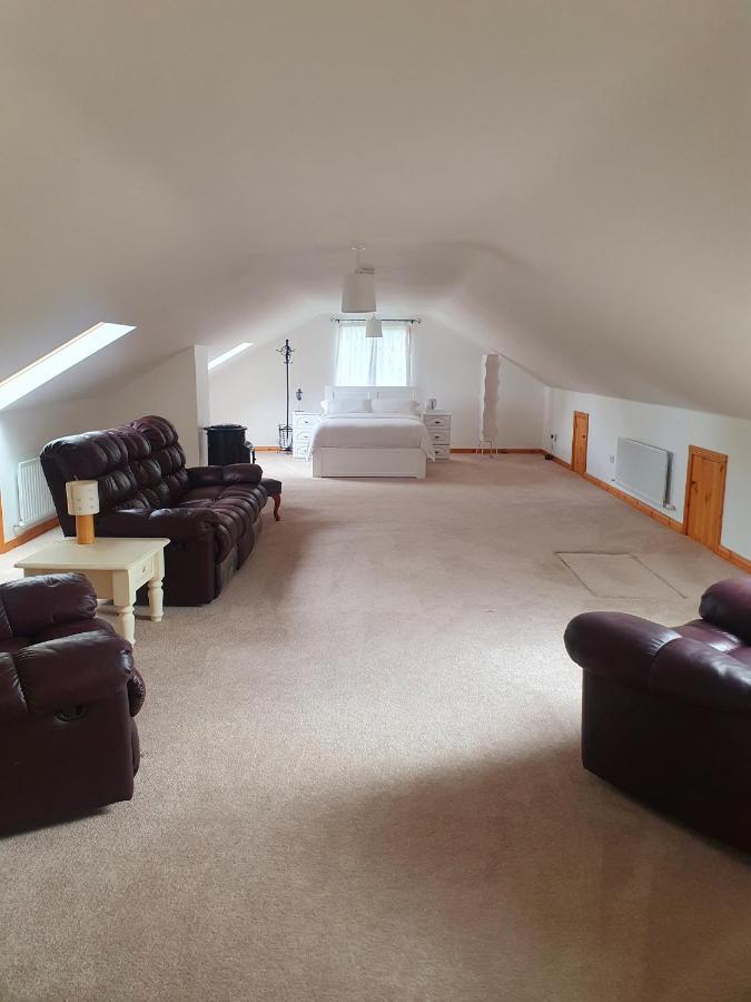 Urkers' Guest Accommodation Crossmaglen Экстерьер фото