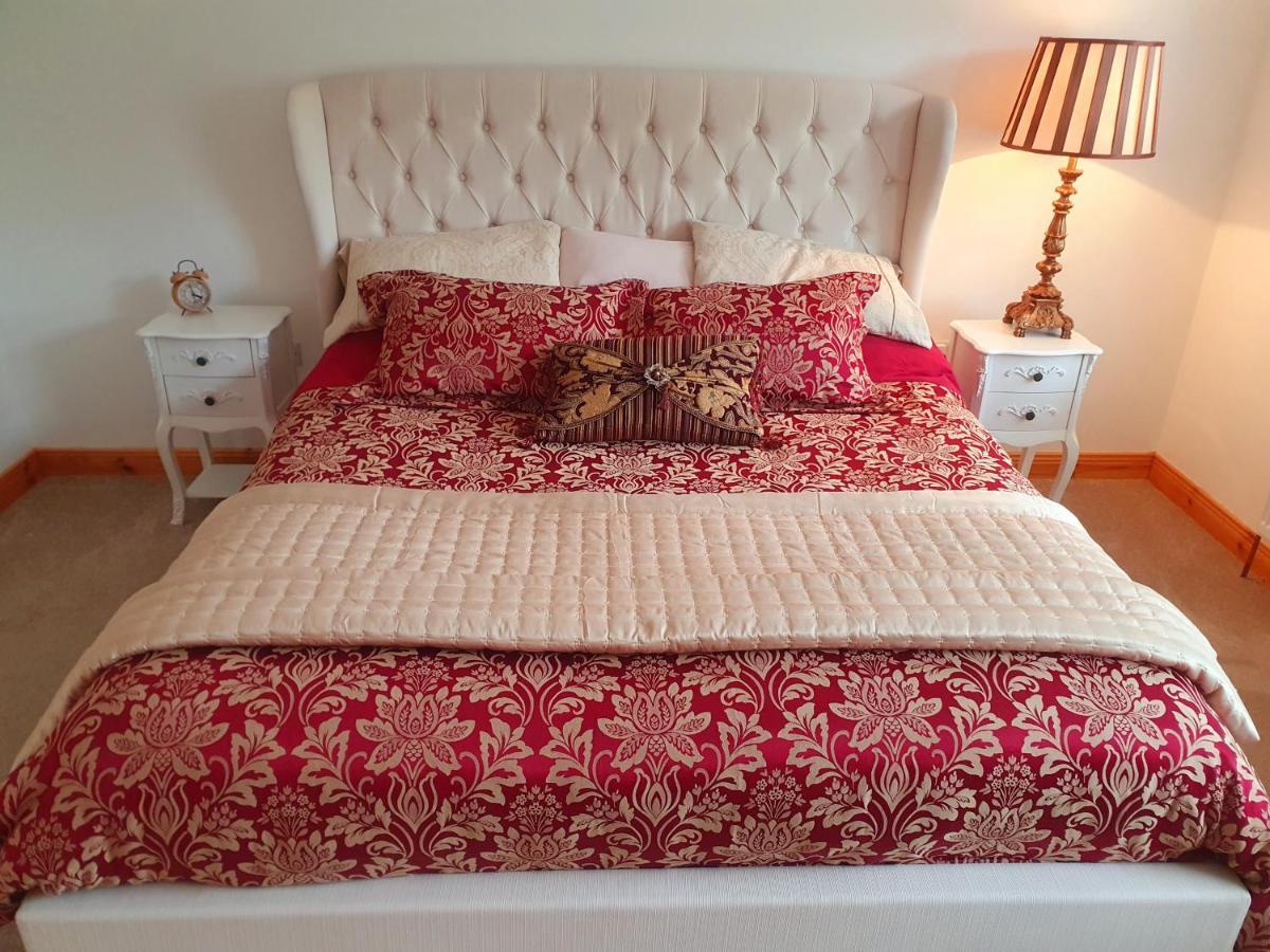 Urkers' Guest Accommodation Crossmaglen Экстерьер фото